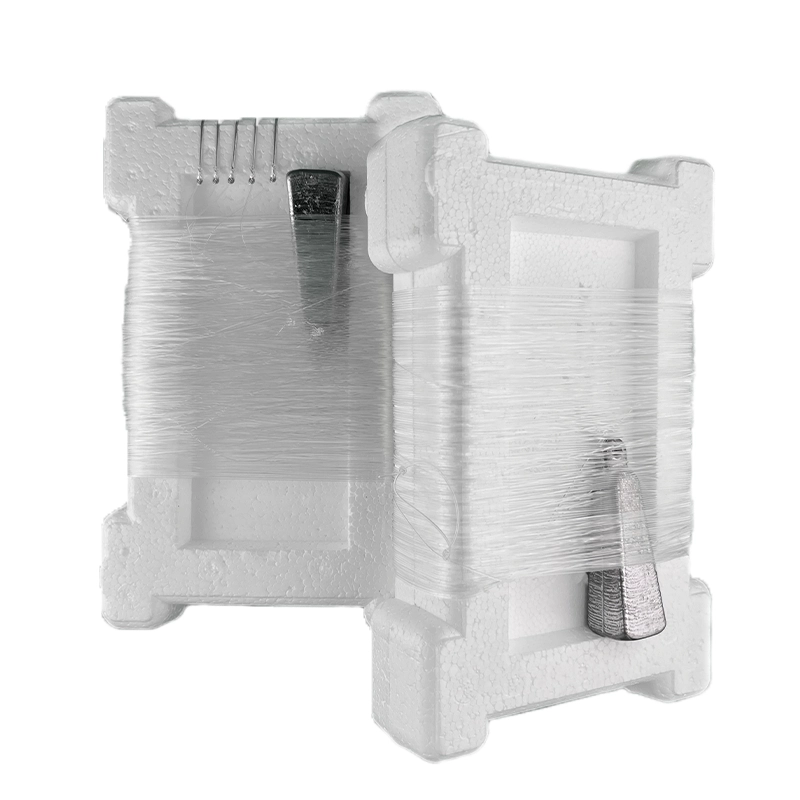 10 Udica Parangal - kompaktni ribolovni alat za lov pridnene i grabljivice ribe, uključuje dva plosnata motavila, udice Mustad i čvrst najlon.